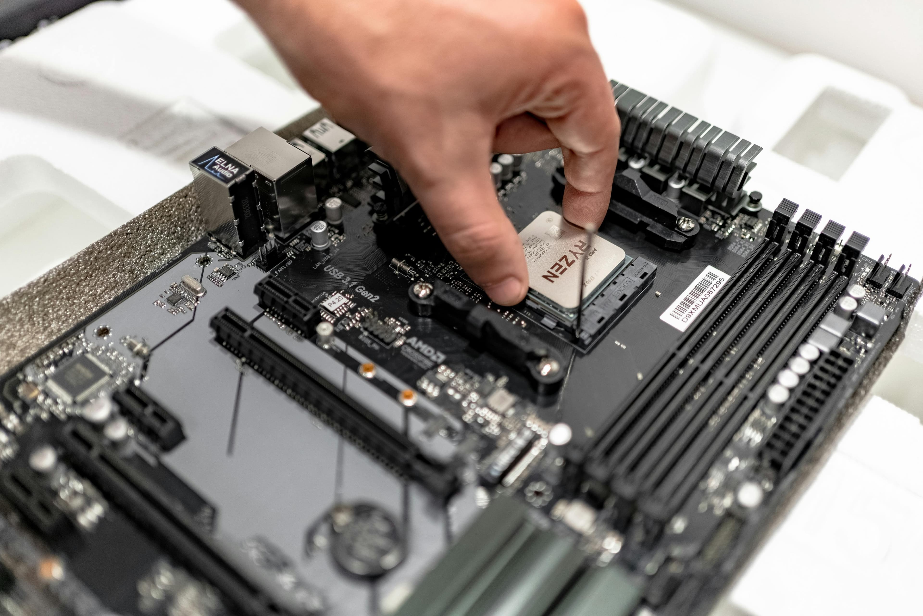 LE PROCESSEUR (CPU)
